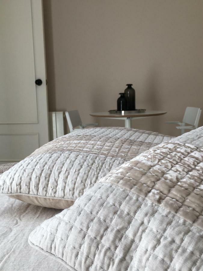 Casa Balmins Sitges Bed & Breakfast Exterior photo