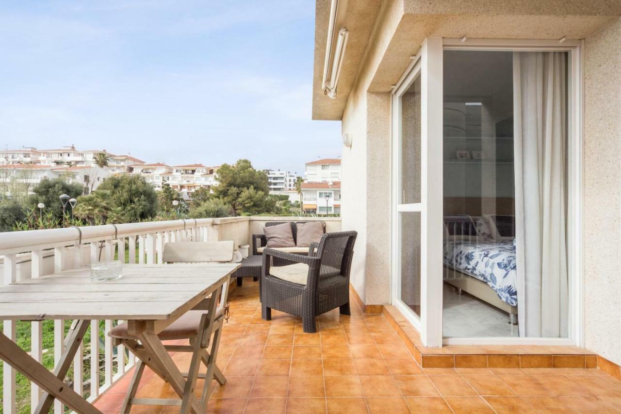Casa Balmins Sitges Bed & Breakfast Exterior photo